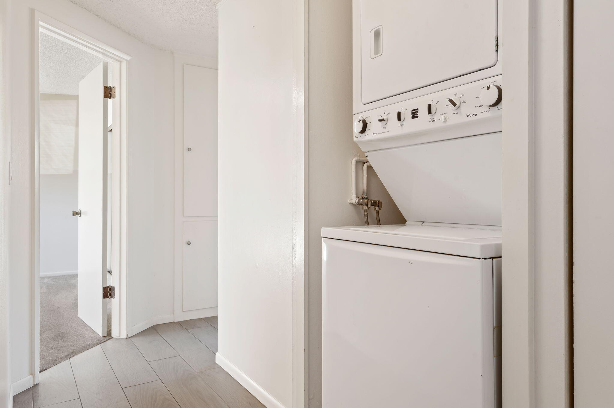 5940 Encina Road, Unit 1 Goleta, CA 93117 - Photo 29 of 40 27 - Laundry with Washer/Dryer