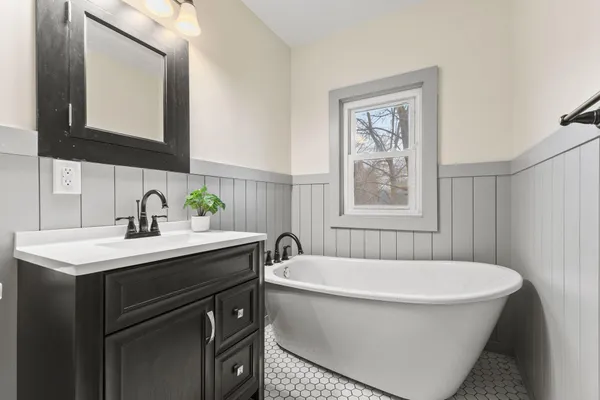 $335,000 | 202 Lake Boulevard South, Buffalo, MN 55313