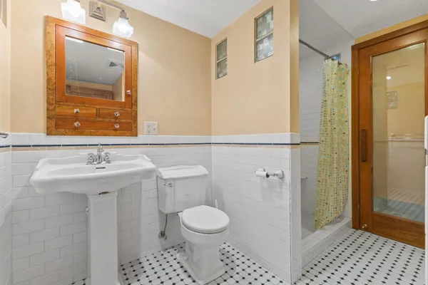 $335,000 | 202 Lake Boulevard South, Buffalo, MN 55313