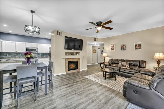 $289,900 | 3855 Wiggins Bay Street, Unit 103, Las Vegas, NV 89129