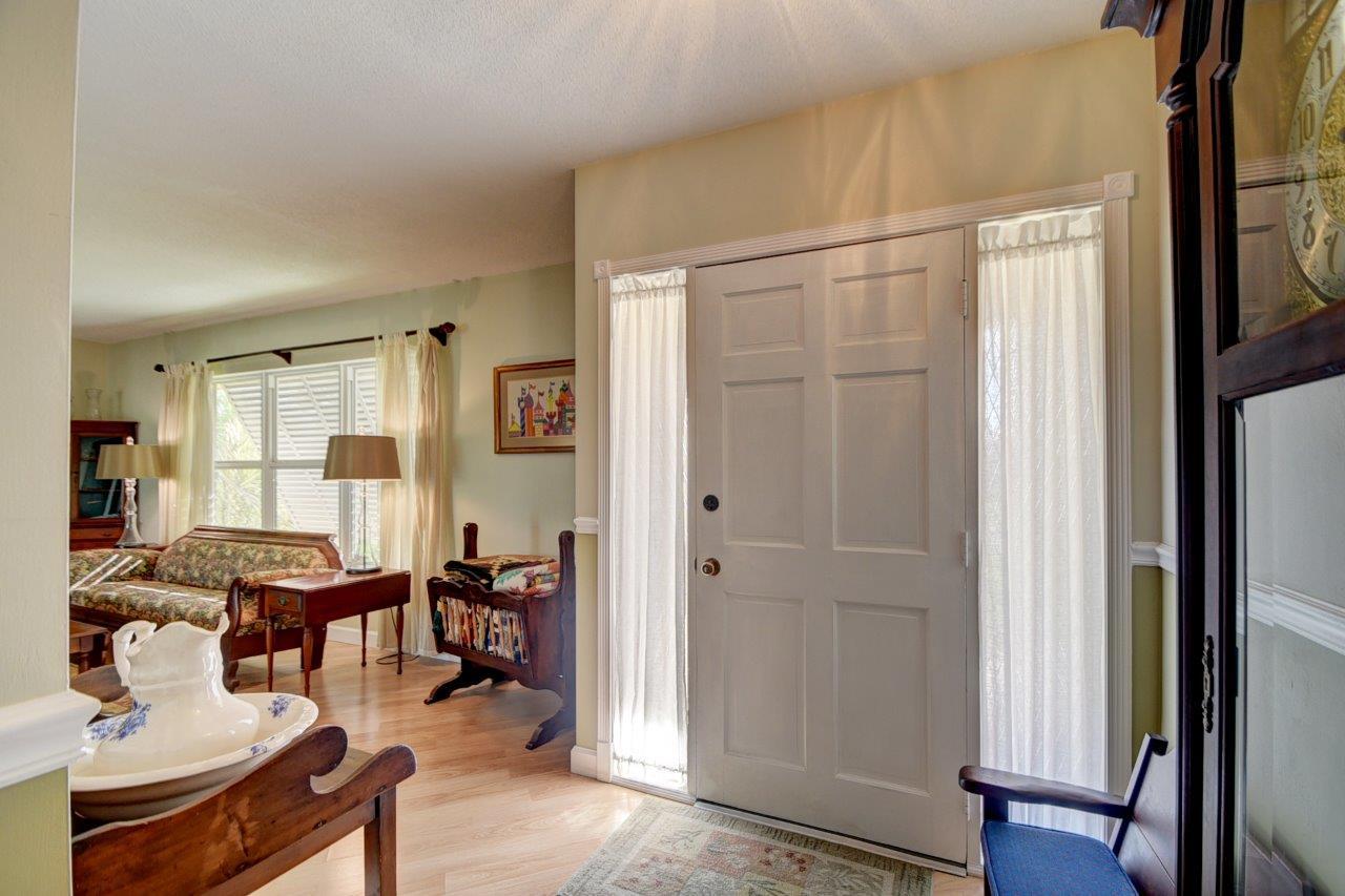 611 Northwest 16th Avenue Boca Raton, FL 33486 - Photo 3 of 45 Welcoming Entryway