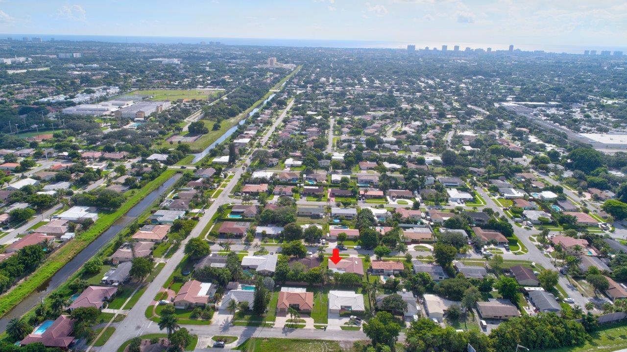 611 Northwest 16th Avenue Boca Raton, FL 33486 - Photo 40 of 45 Minutes from the beach!