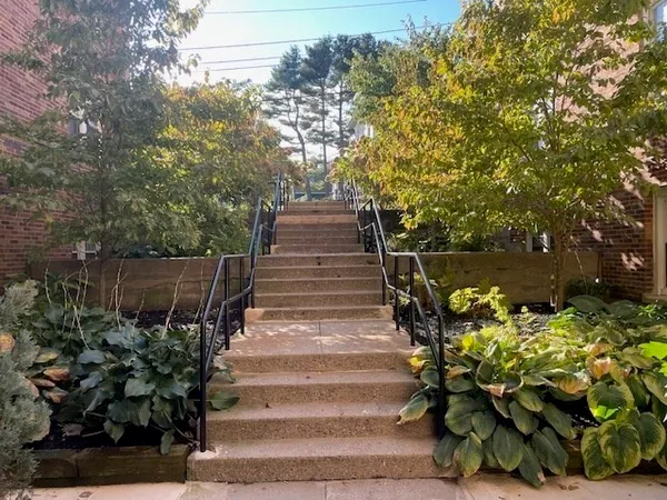 $1,750 | 195 Thomas E. Burgin Parkway, Unit 305, Quincy, MA 02169