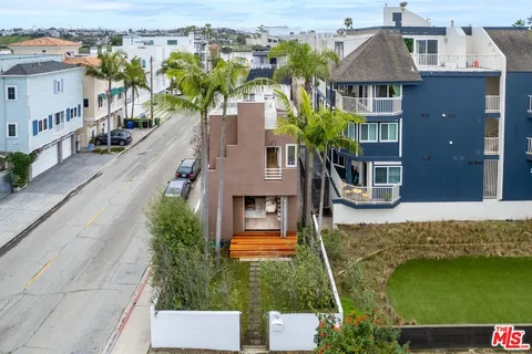 $2,650,000 | 28 Westwind Street, Marina del Rey, CA 90292