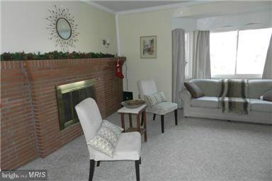 1101 Kathryn Road Silver Spring, MD 20904 - Photo 4 of 29 Living Room