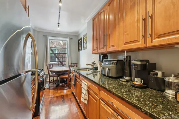 $199,000 | 1468 Midland Avenue, Unit 2C, Bronxville, NY 10708