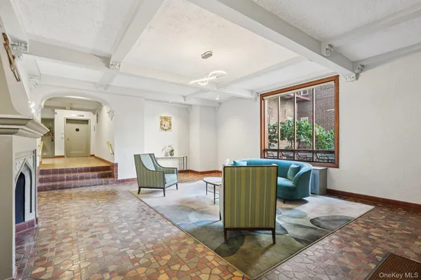 $199,000 | 1468 Midland Avenue, Unit 2C, Bronxville, NY 10708