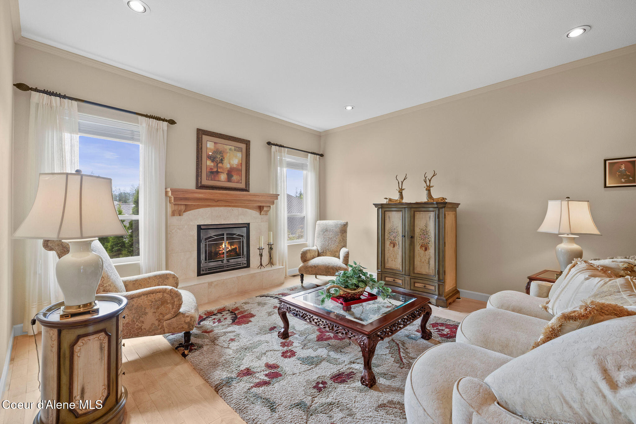 5040 Inverness Drive Post Falls, ID 83854 - Photo 7 of 54 Living Room