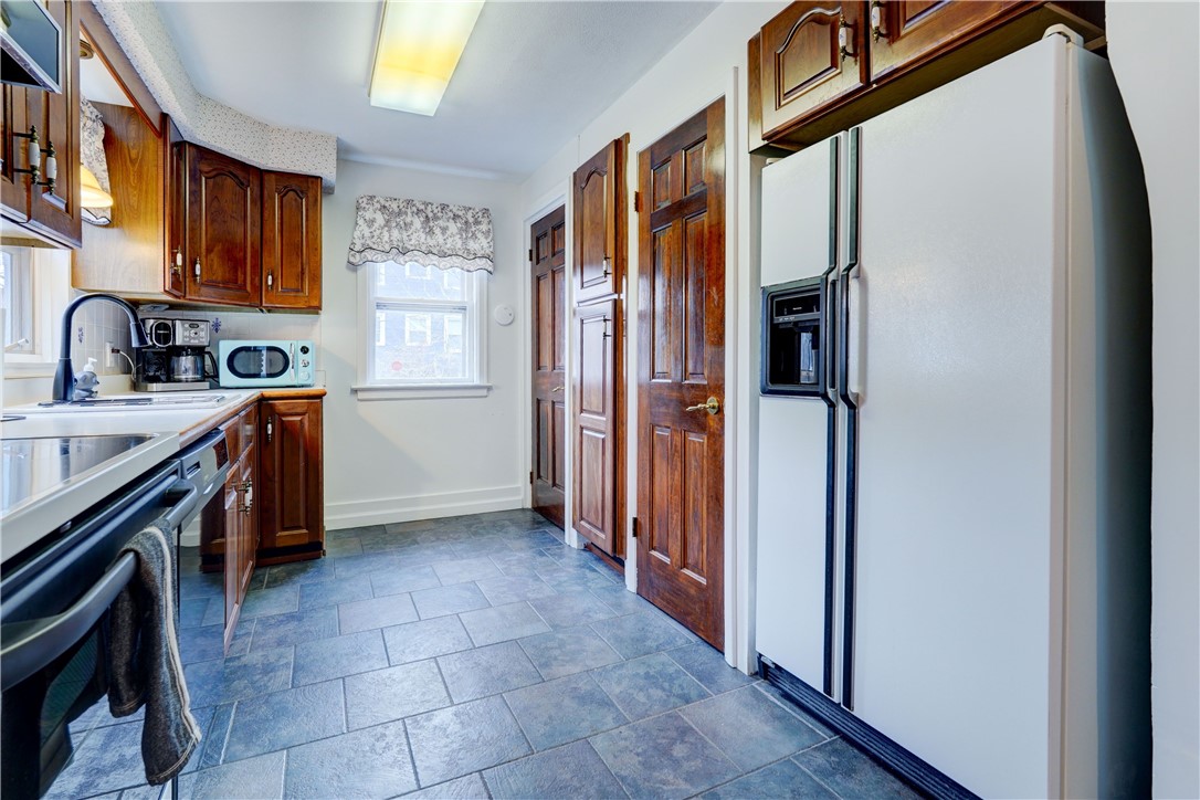 727 University Avenue Rochester, NY 14607 - Photo 12 of 41