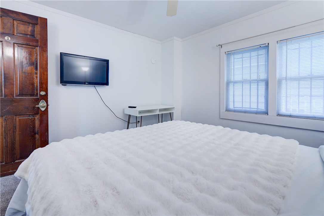 727 University Avenue Rochester, NY 14607 - Photo 20 of 41