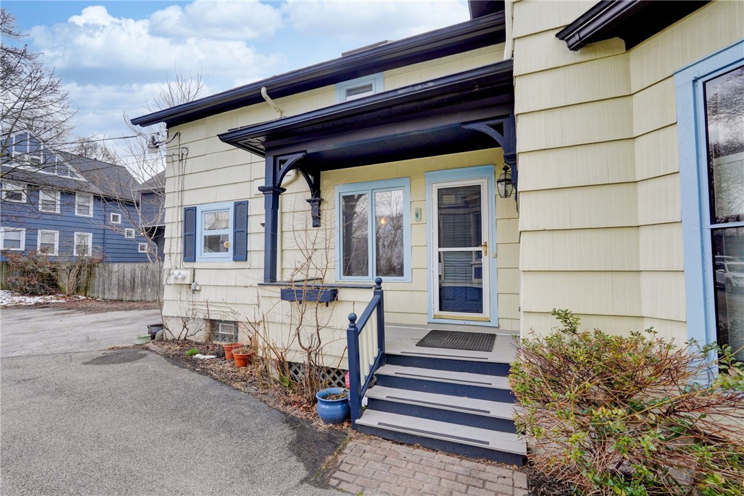 727 University Avenue Rochester, NY 14607 - Photo 37 of 41