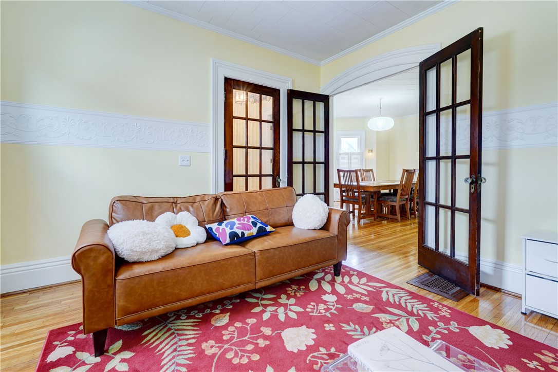 727 University Avenue Rochester, NY 14607 - Photo 6 of 41