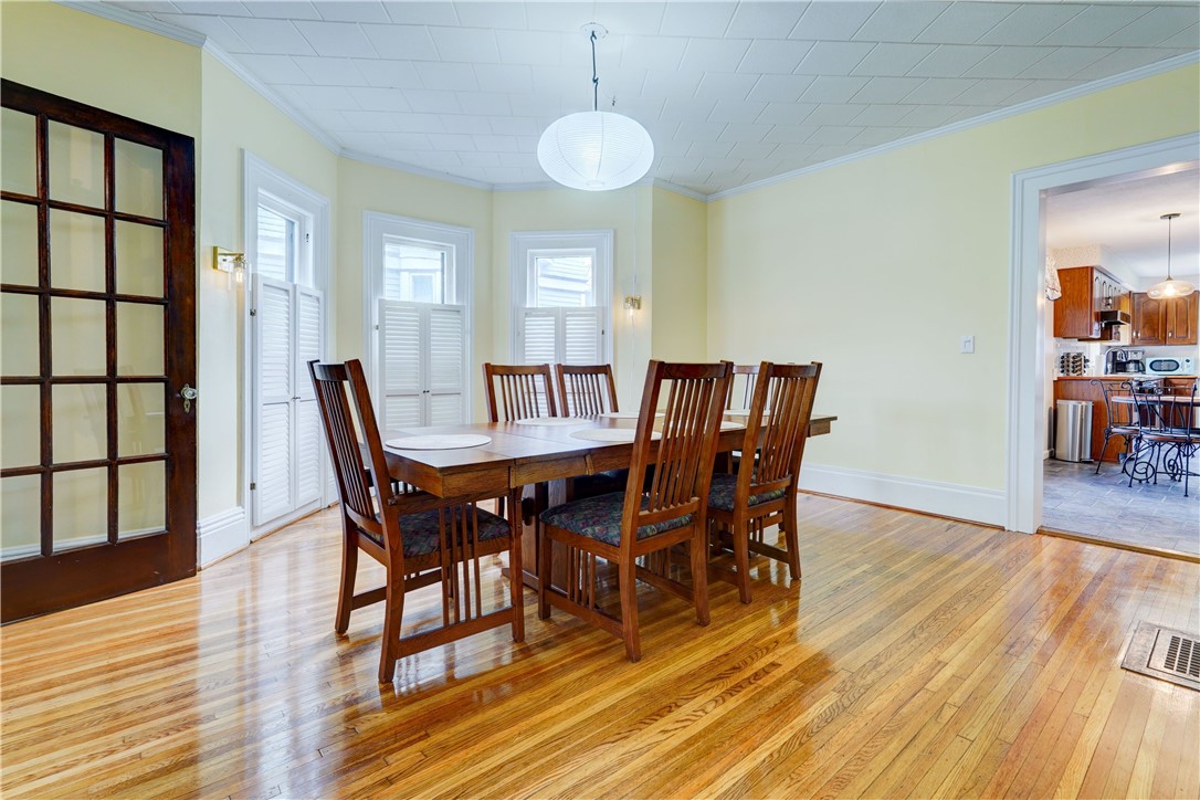 727 University Avenue Rochester, NY 14607 - Photo 9 of 41