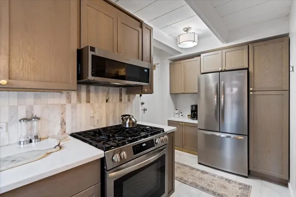 $209,900 | 1860 Sherman Avenue, Unit 5NW, Evanston, IL 60201