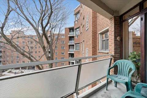 $209,900 | 1860 Sherman Avenue, Unit 5NW, Evanston, IL 60201