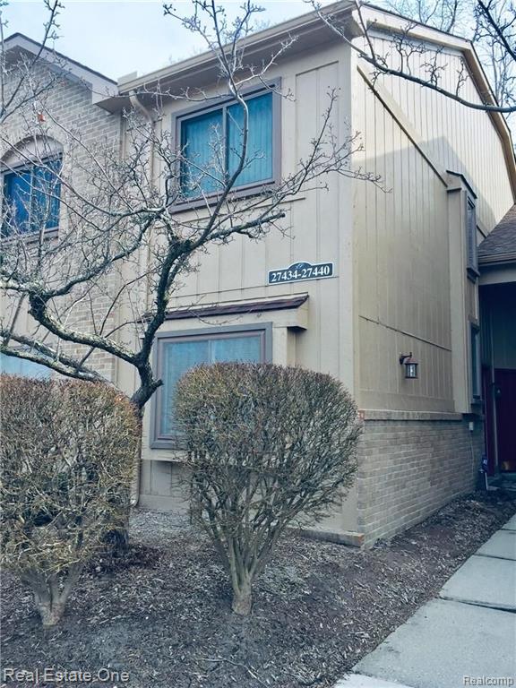 27434 Evergreen Road, Unit 37 Southfield, MI 48076 - Photo 1 of 18