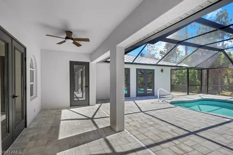 $785,000 | 440 33rd Avenue Northeast, Naples, FL 34120