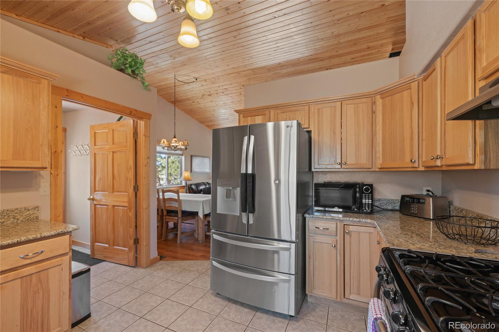 1948 Wagon Wheel Road Hartsel, CO 80449 - Photo 17 of 38