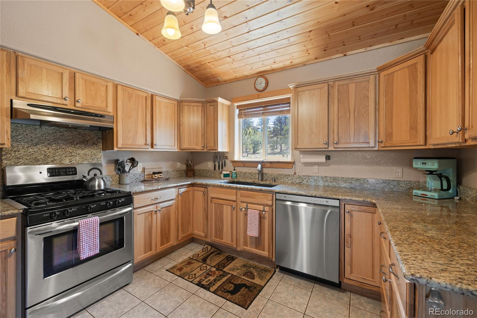 1948 Wagon Wheel Road Hartsel, CO 80449 - Photo 20 of 38