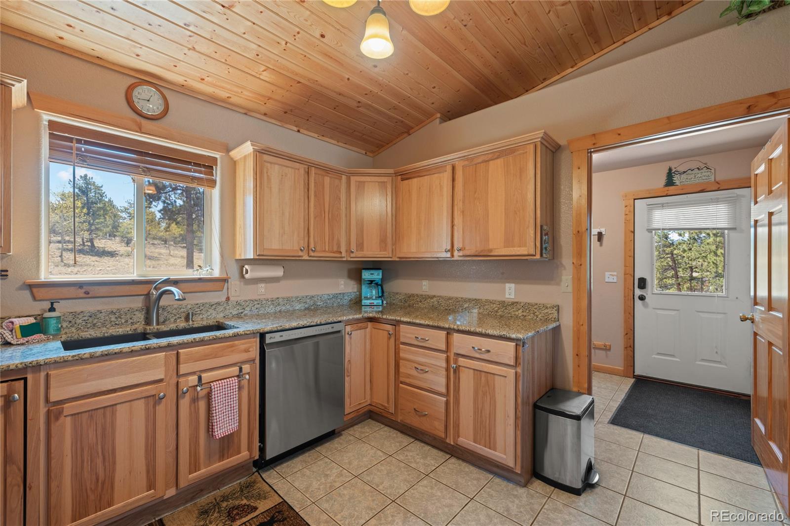 1948 Wagon Wheel Road Hartsel, CO 80449 - Photo 21 of 38