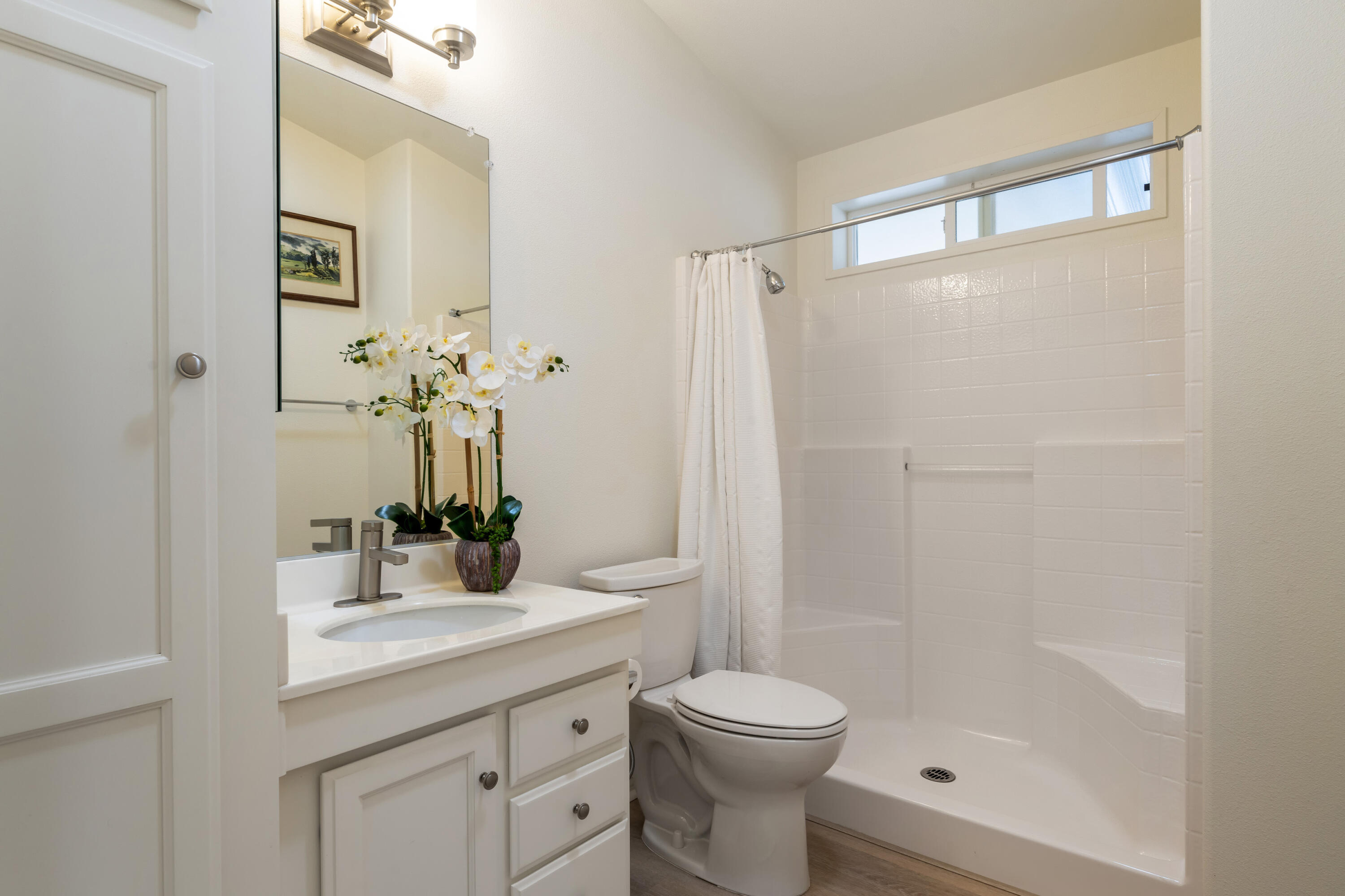 333 Old Mill Road, Unit 294 Santa Barbara, CA 93110 - Photo 14 of 25 HALL BATHROOM