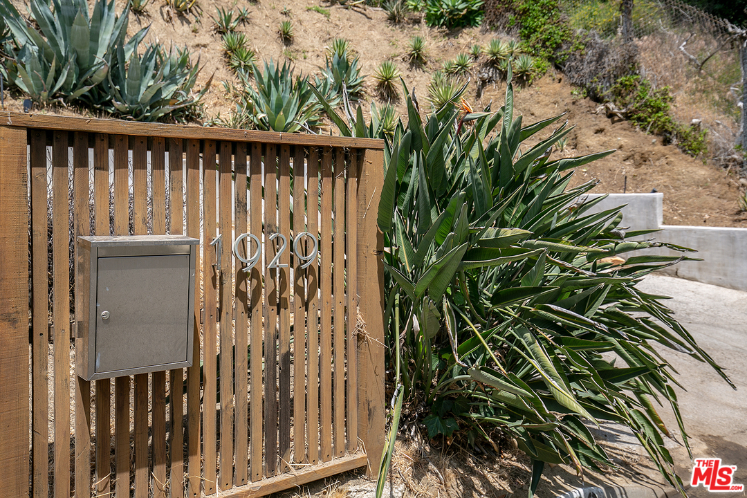 1929 Estes Road Los Angeles, CA 90041 - Photo 2 of 29