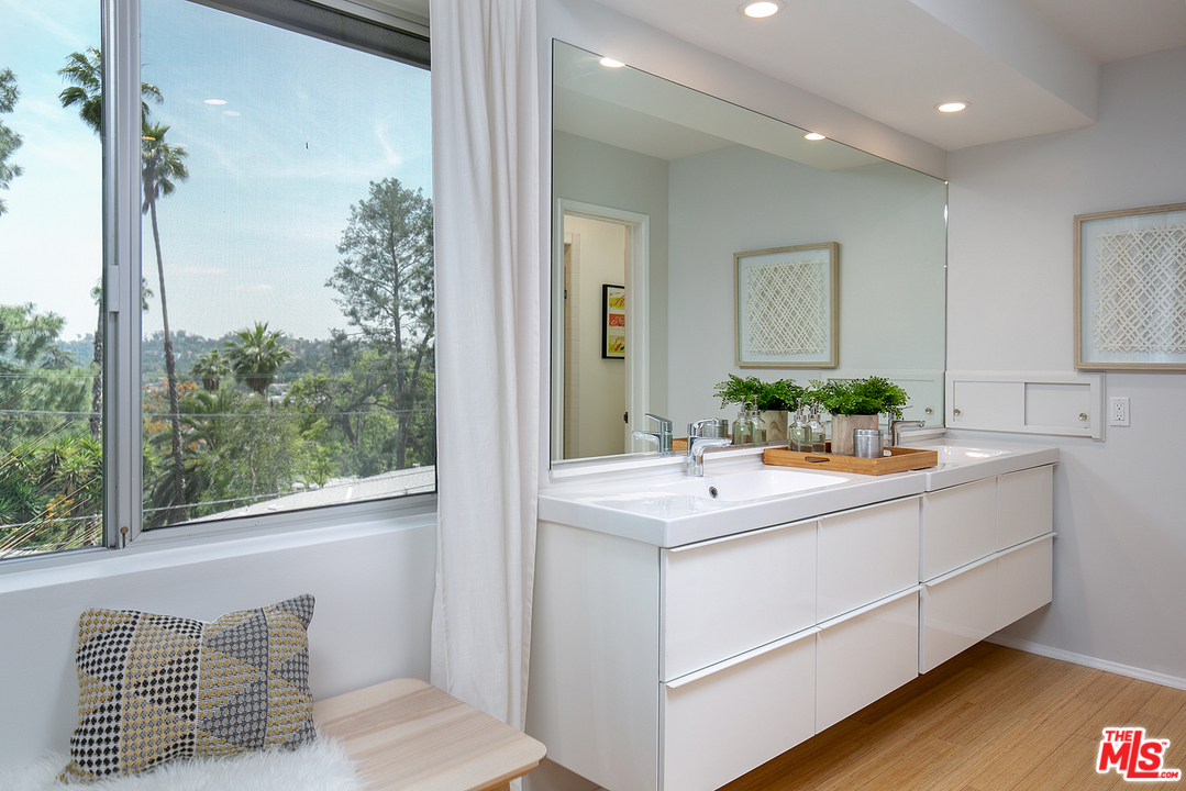 1929 Estes Road Los Angeles, CA 90041 - Photo 15 of 29