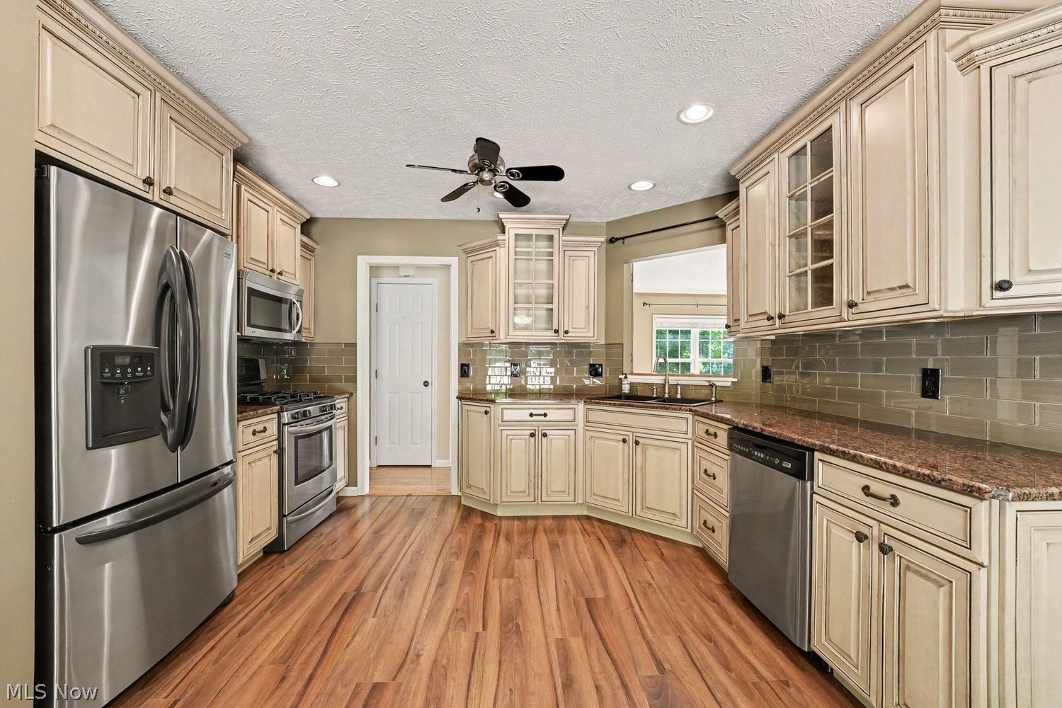 2044 Haines Road Madison, OH 44057 - Photo 6 of 24