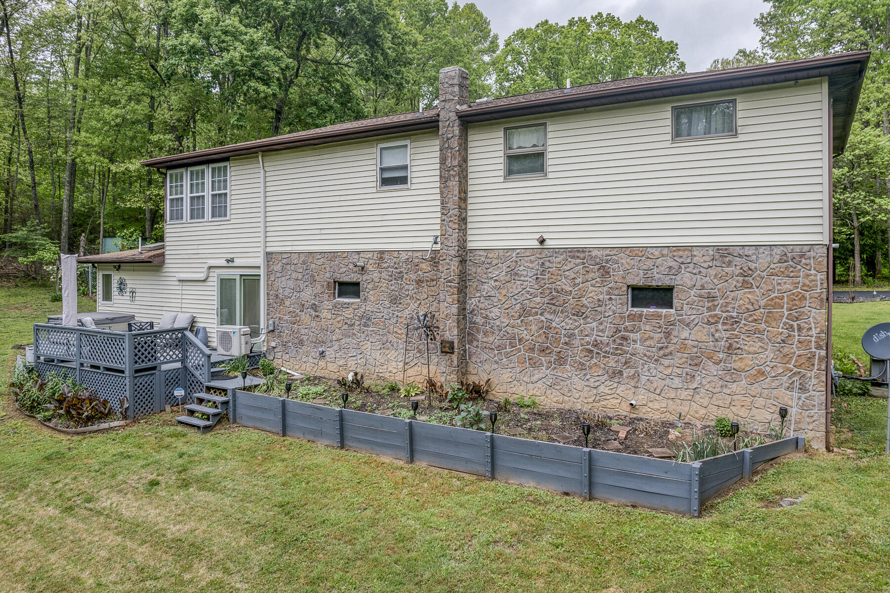 202 Arrowhead Rd 4