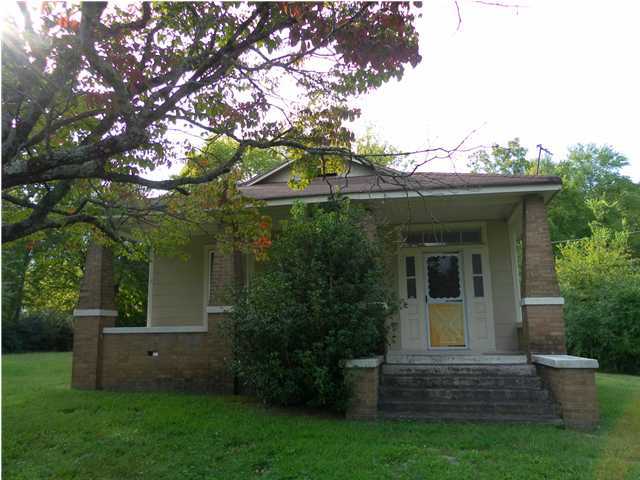 1325 Greens Lake Road Chattanooga, TN 37412 - Photo 1 of 13 Primary Photo
