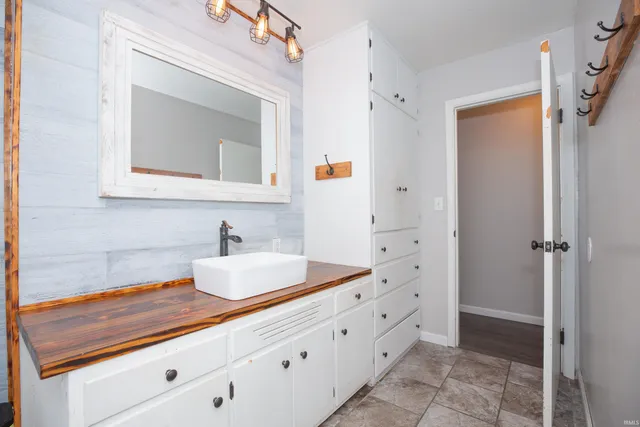 $200,000 | 1316 Elk Street, Mount Vernon, IN 47620