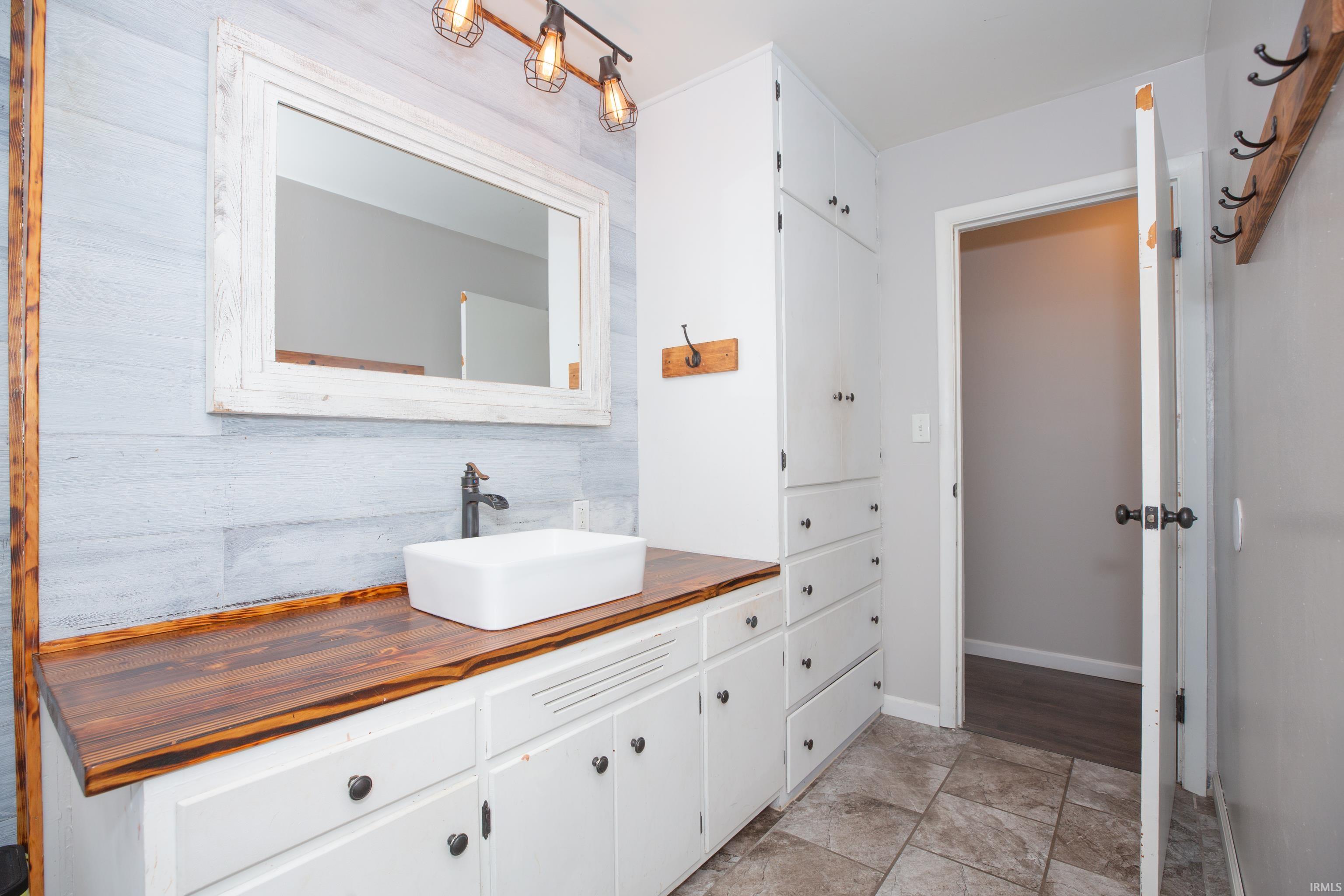 1316 Elk Street Mount Vernon, IN 47620 - Photo 13 of 21