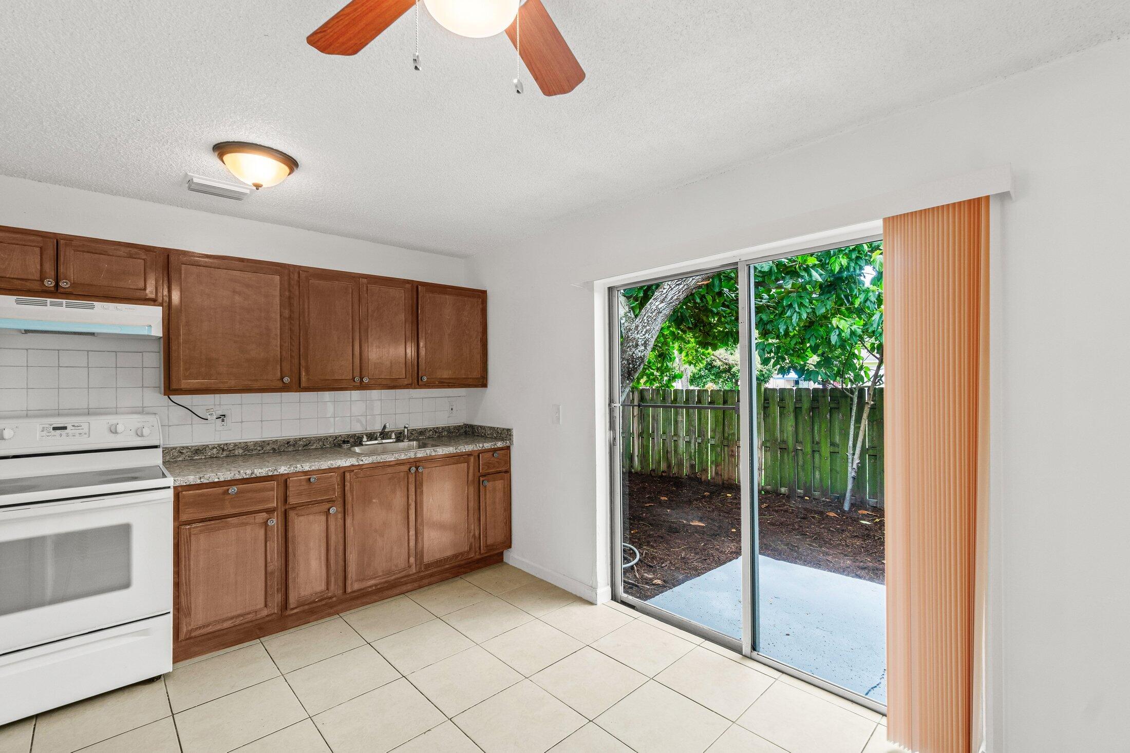 4790 Gulfstream Road Lake Worth Beach, FL 33461 - Photo 4 of 20 004-4790GulfstreamRoad-LakeWorthBeach-FL