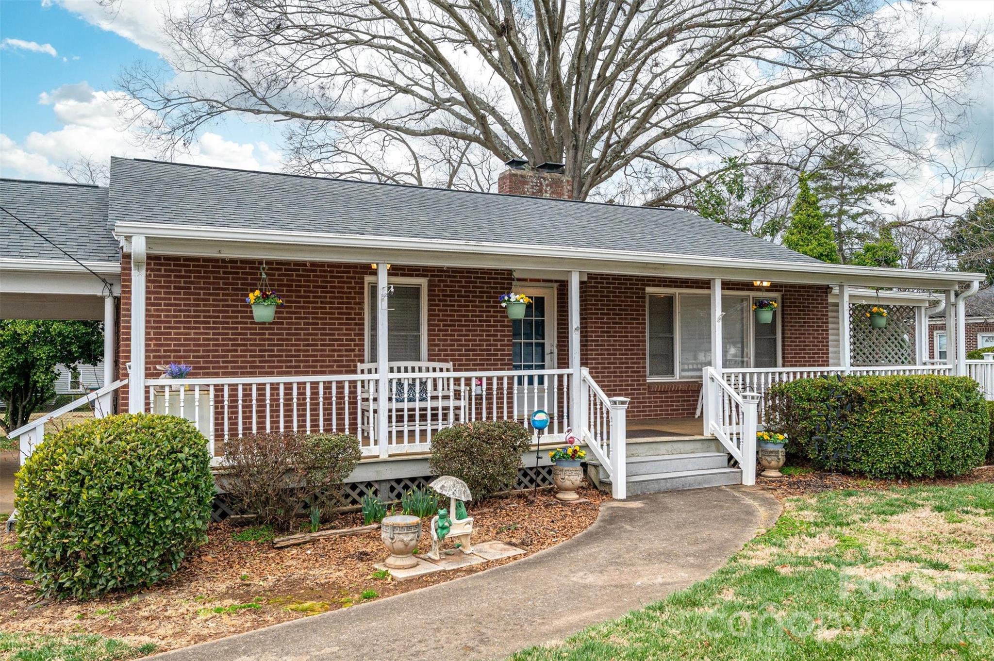 816 South Point Road Belmont, NC 28012 - Photo 9 of 36 Gallery Image 9