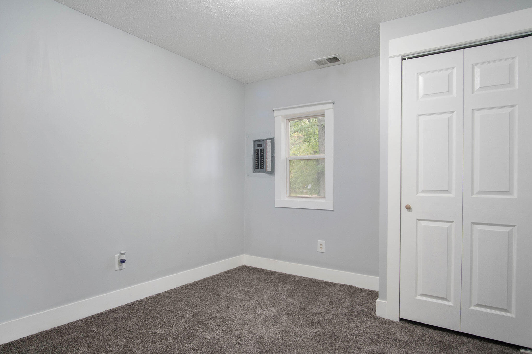 2836 Debaker Road Muskegon, MI 49444 - Photo 14 of 24 DSC09607