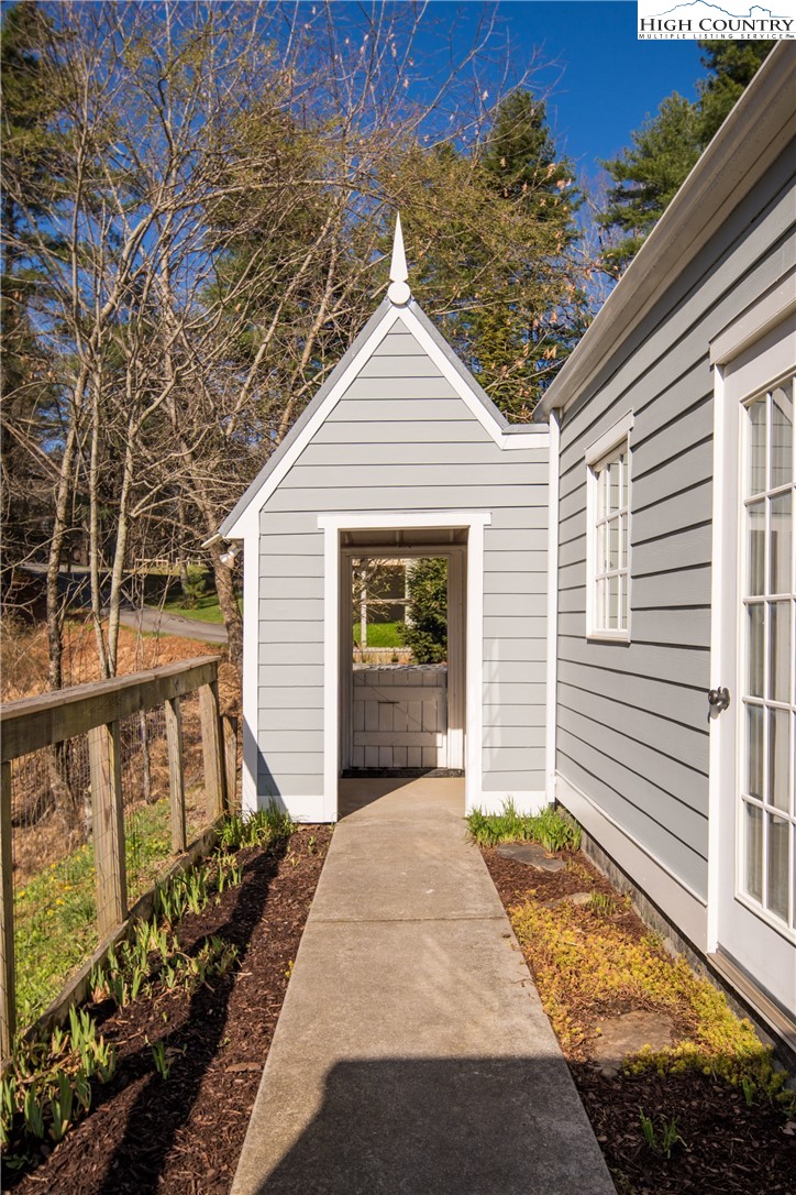 989 Little Laurel Road Boone, NC 28607 - Photo 6 of 50