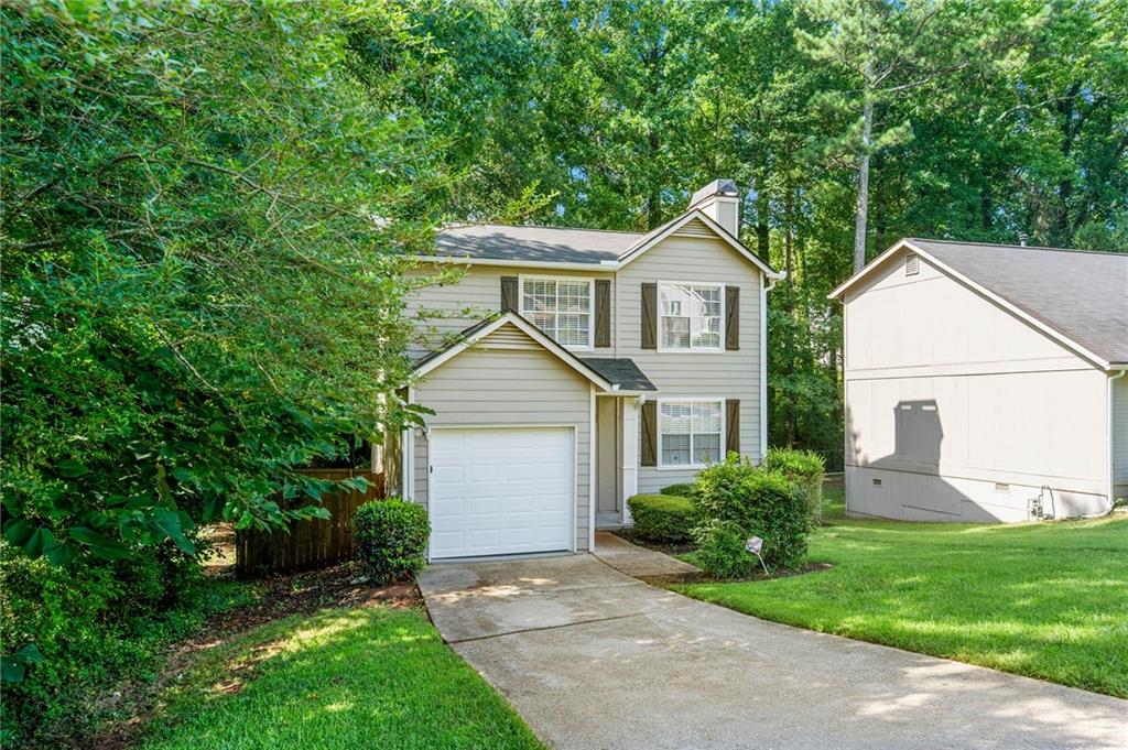 5570 Downs Way Lithonia, GA 30058 - Photo 2 of 21