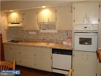 555 Winchester Road Warminster, PA 18974 - Photo 7 of 12 Kitchen