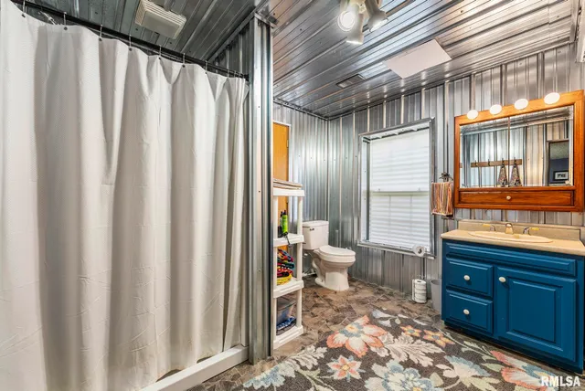 $325,000 | 8804 217th Street North, Port Byron, IL 61275