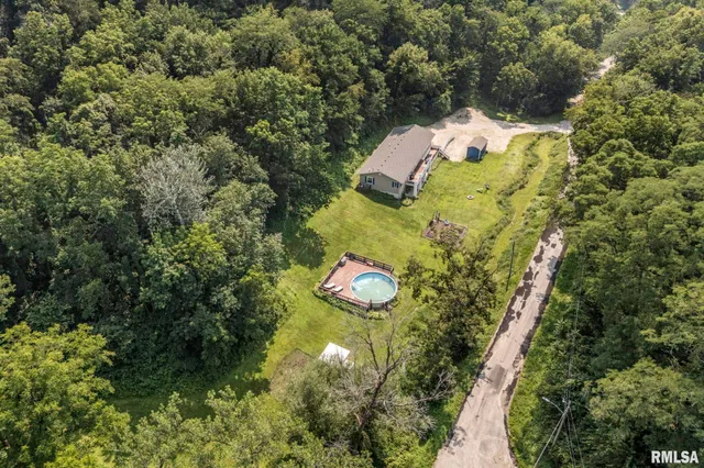 $325,000 | 8804 217th Street North, Port Byron, IL 61275