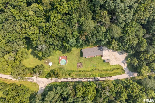 $325,000 | 8804 217th Street North, Port Byron, IL 61275