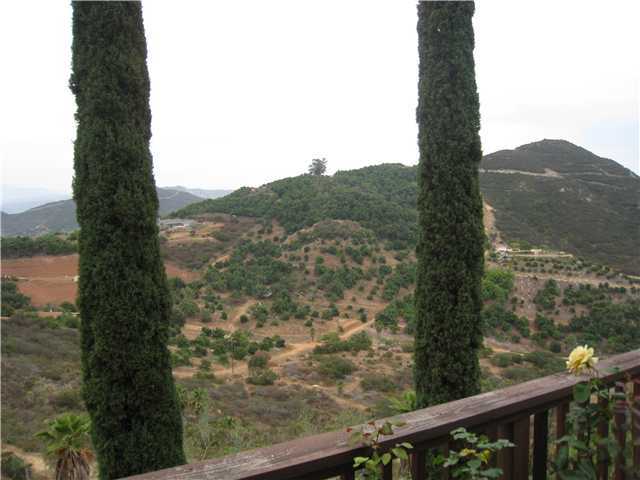 910 Rainbow Crest Road Fallbrook, CA 92028 - Photo 8 of 10