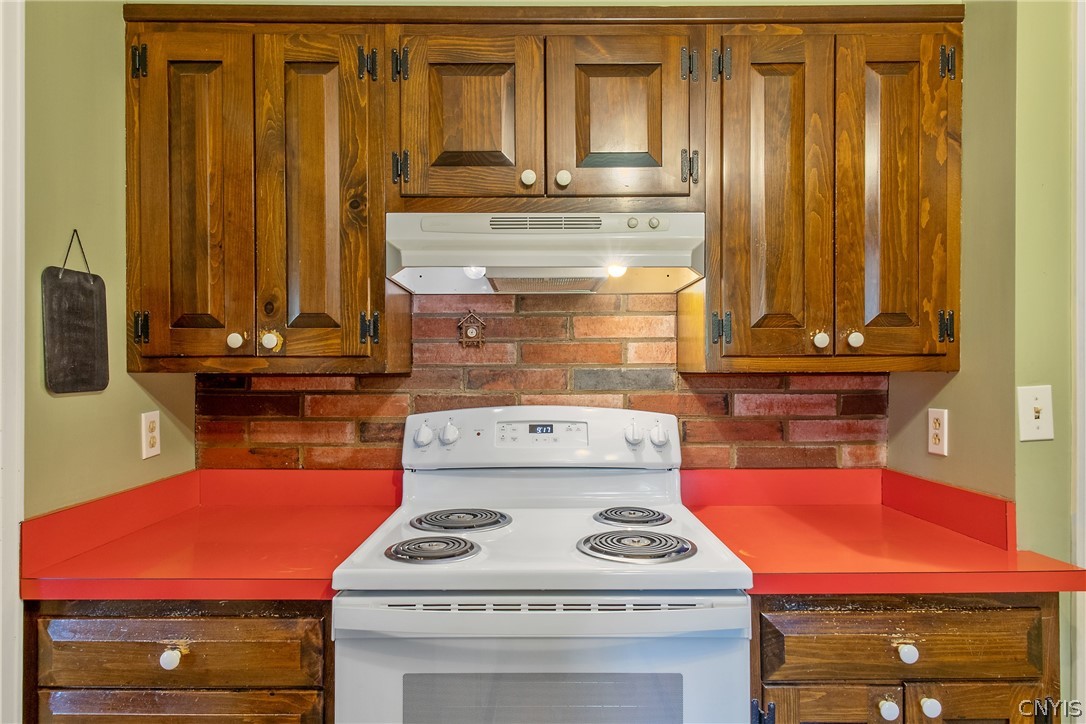 225 Kasson Road Camillus, NY 13031 - Photo 12 of 43
