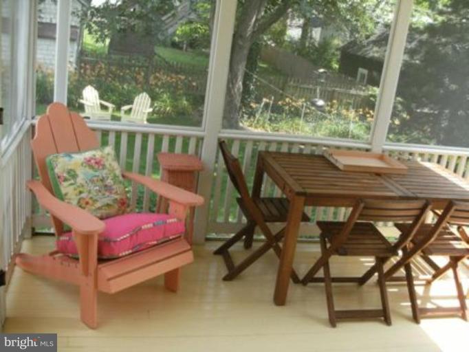 623 Plymouth Road Baltimore, MD 21229 - Photo 3 of 15 Porch