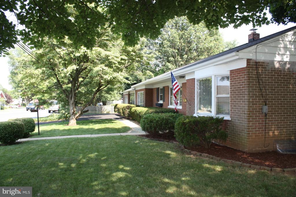 500 Pleasure Road Lancaster, PA 17601 - Photo 4 of 31 Gallery Image 4
