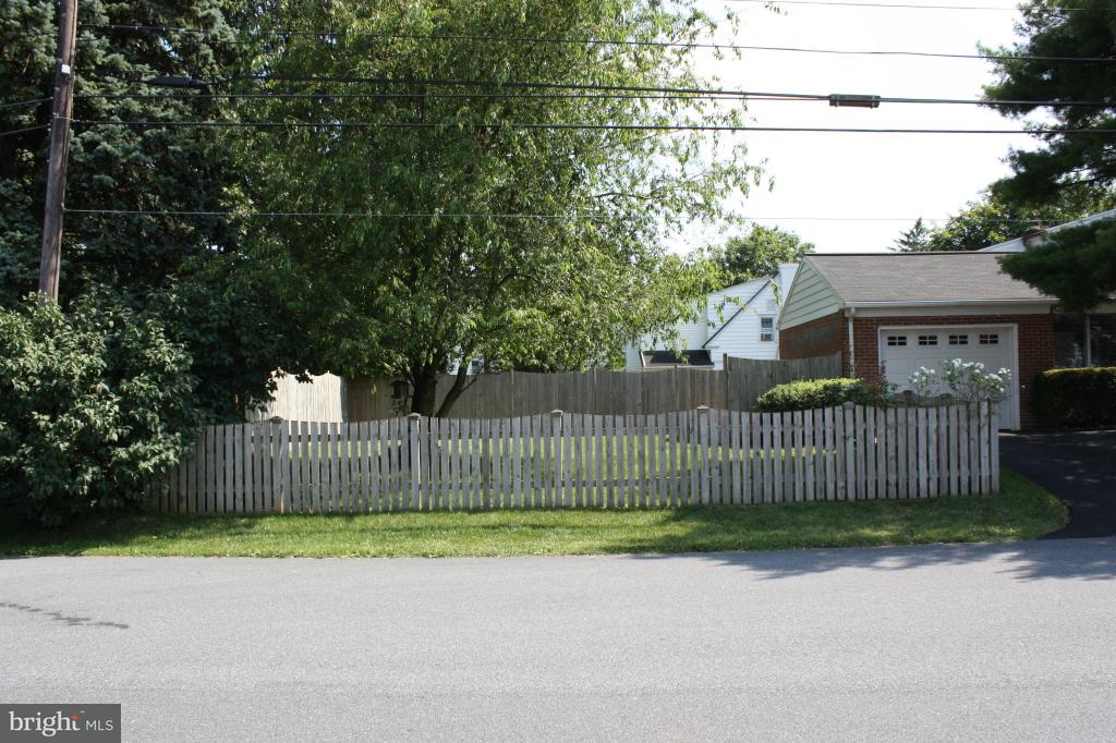 500 Pleasure Road Lancaster, PA 17601 - Photo 8 of 31 Gallery Image 8