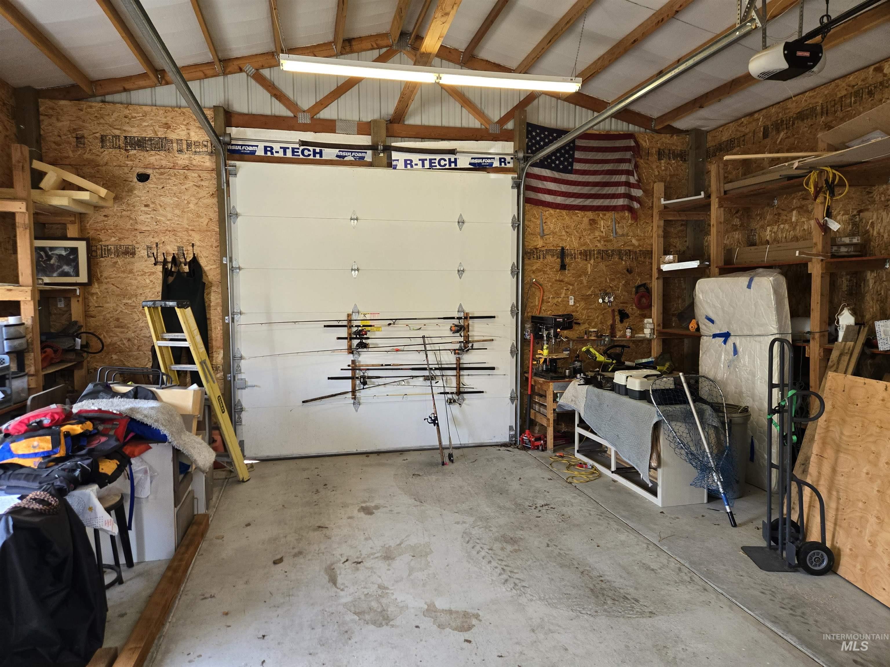 1322 Grelle Avenue Lewiston, ID 83501 - Photo 5 of 22 Garage with a garage door opener