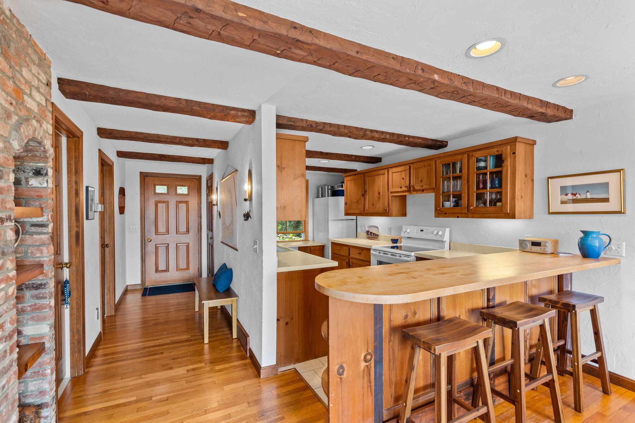 10-web-or-mls-185 Beach Rd Final-11