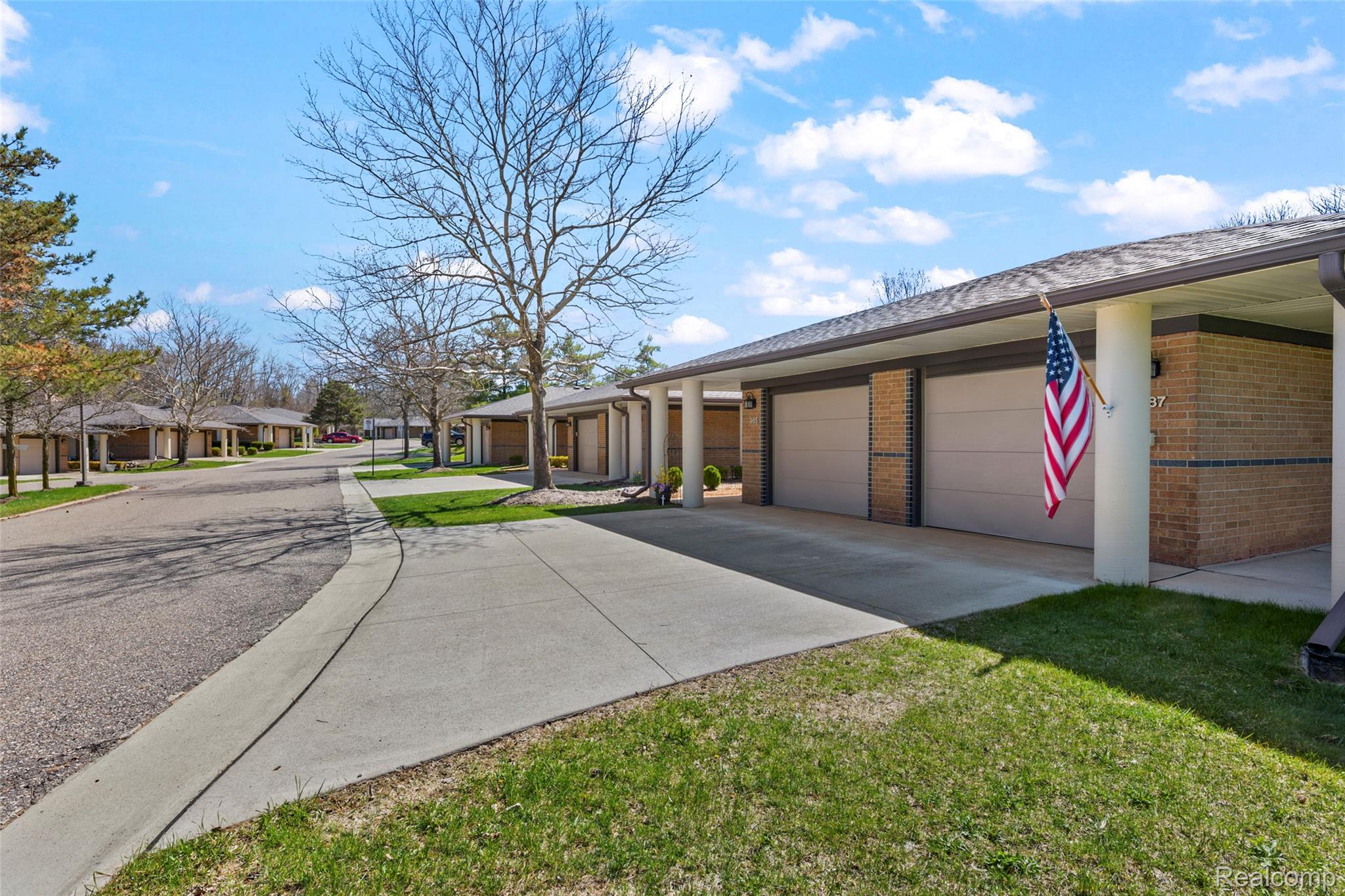 985 Wexford Way, Unit 34 Rochester, MI 48307 - Photo 29 of 31 985 Wexford Way_31.jpg