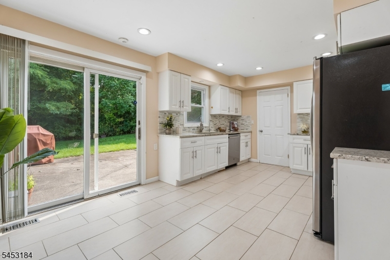 11 Morgan Road Parsippany, NJ 07054 - Photo 8 of 29 Gallery Image 8